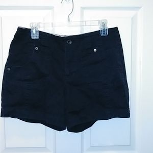 2/$20😸Dress Barn black shorts 8